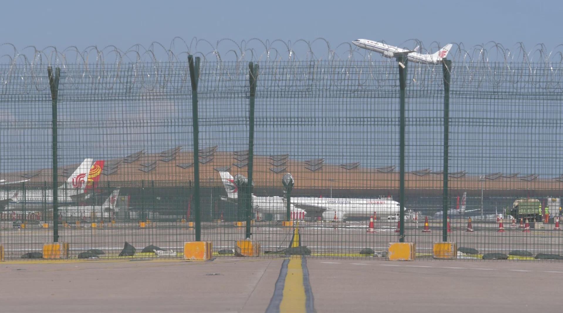 北京二环路长度32.7公里,首都机场物理围界总长度37公里&hellip;&hellip;